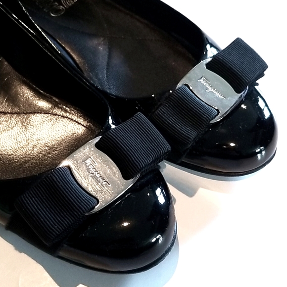 Salvatore Ferragamo Varina Black Patent Flats 5.5 - Picture 2 of 8